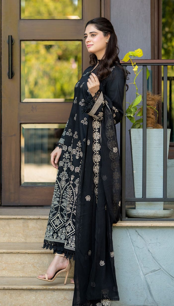 Roohi Black