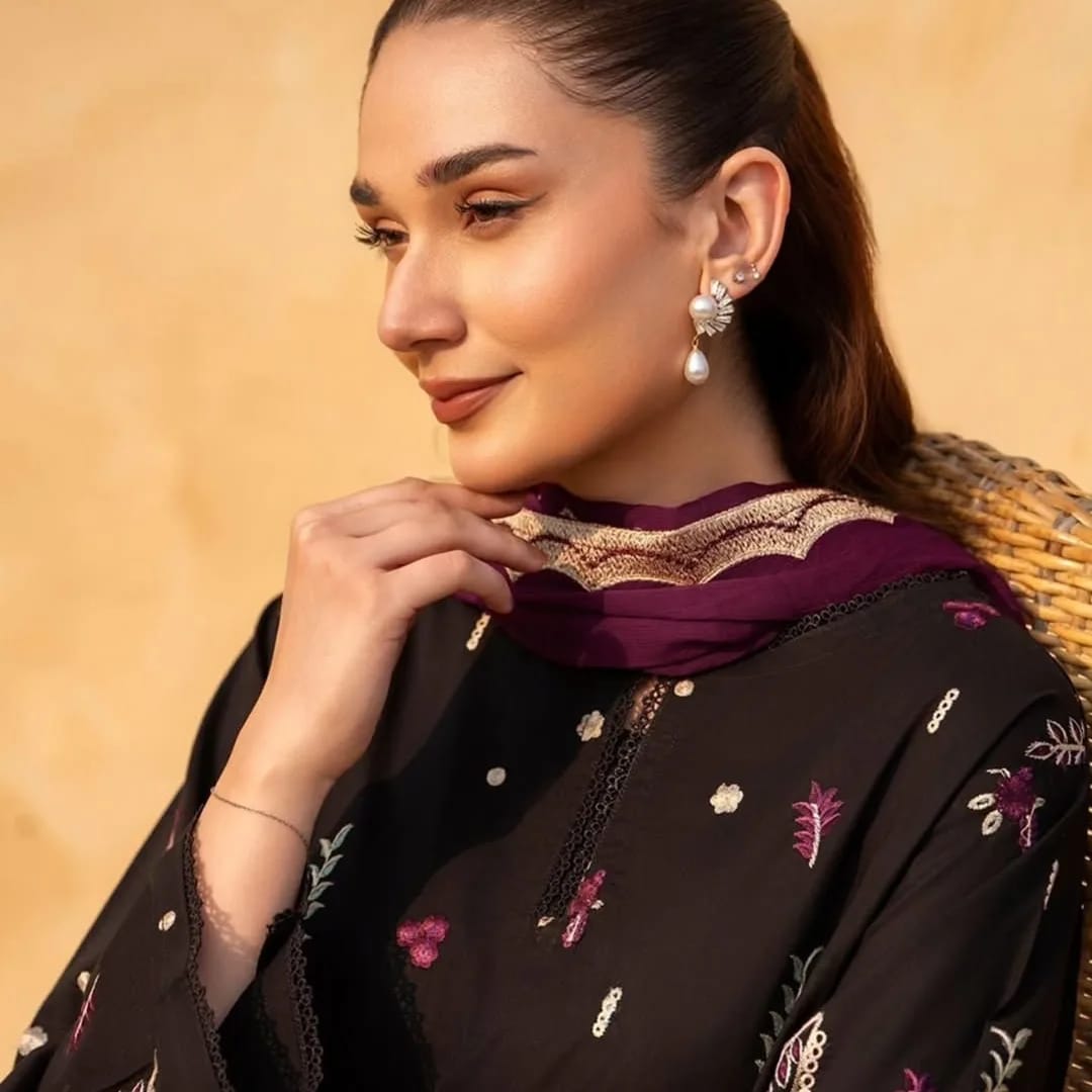 Diana Embroidery 3 piece