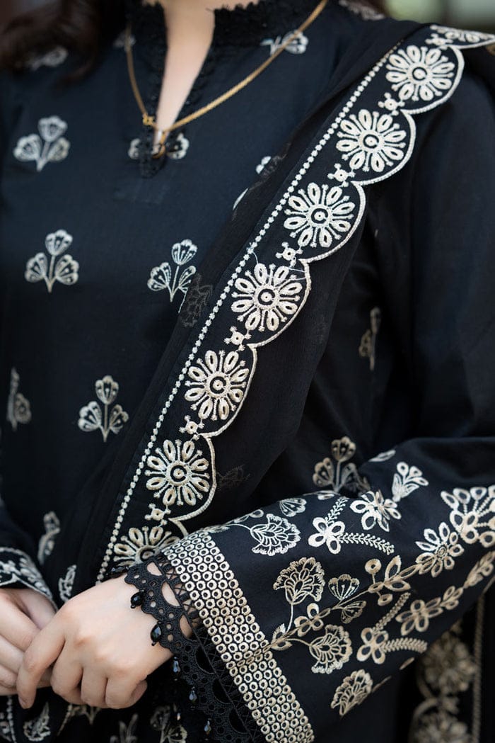 Roohi Black