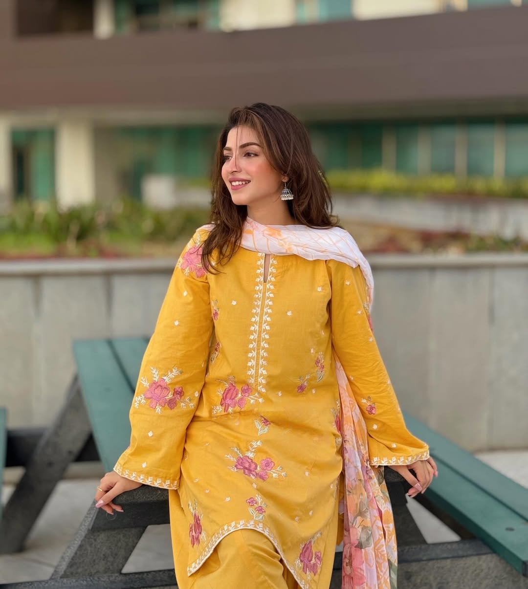 Eshal Set
