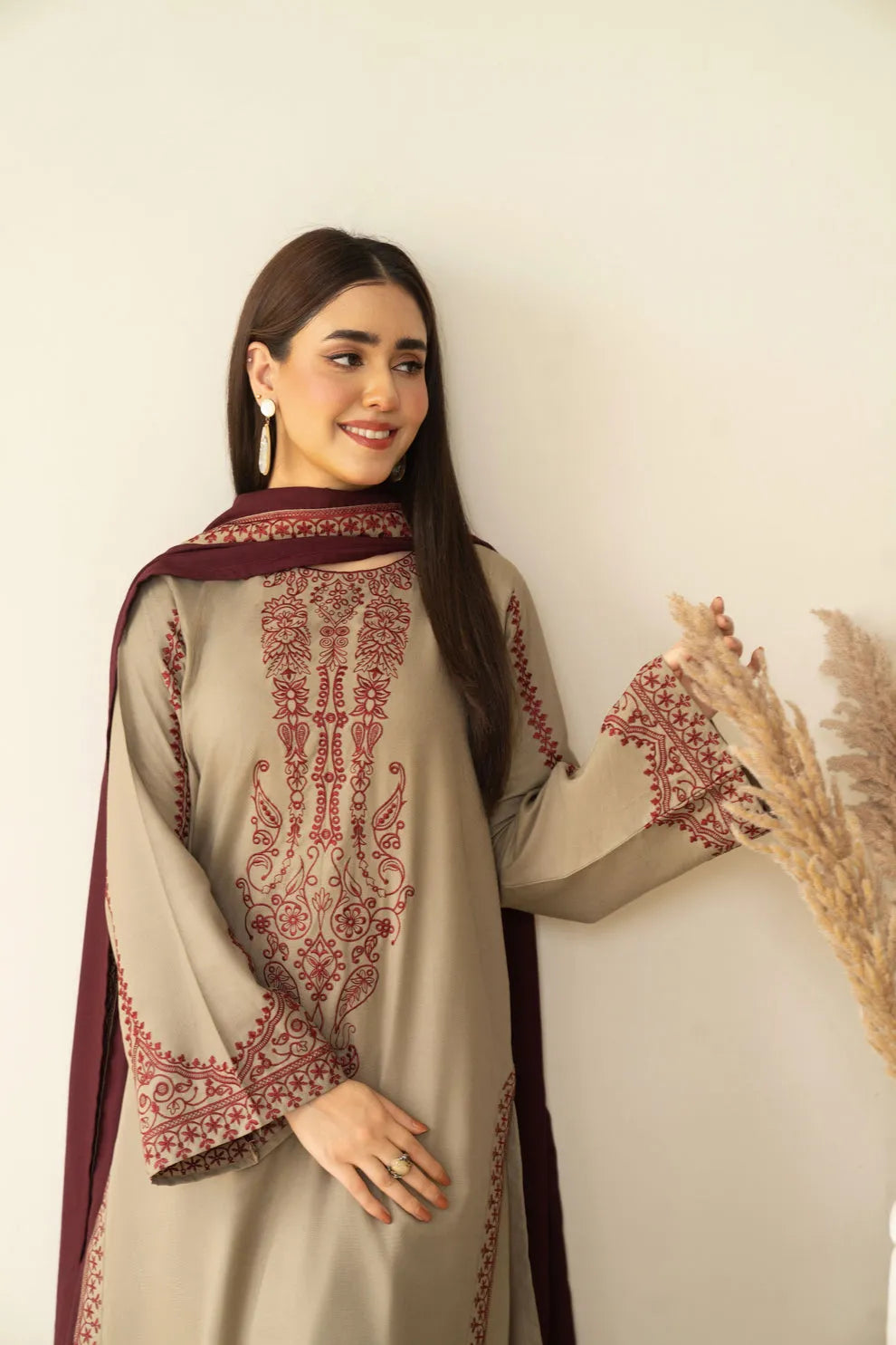 Romaisa Embroidery 3pcs