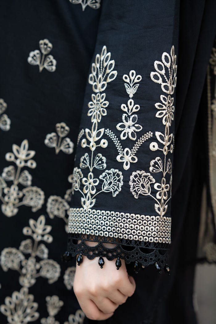 Roohi Black