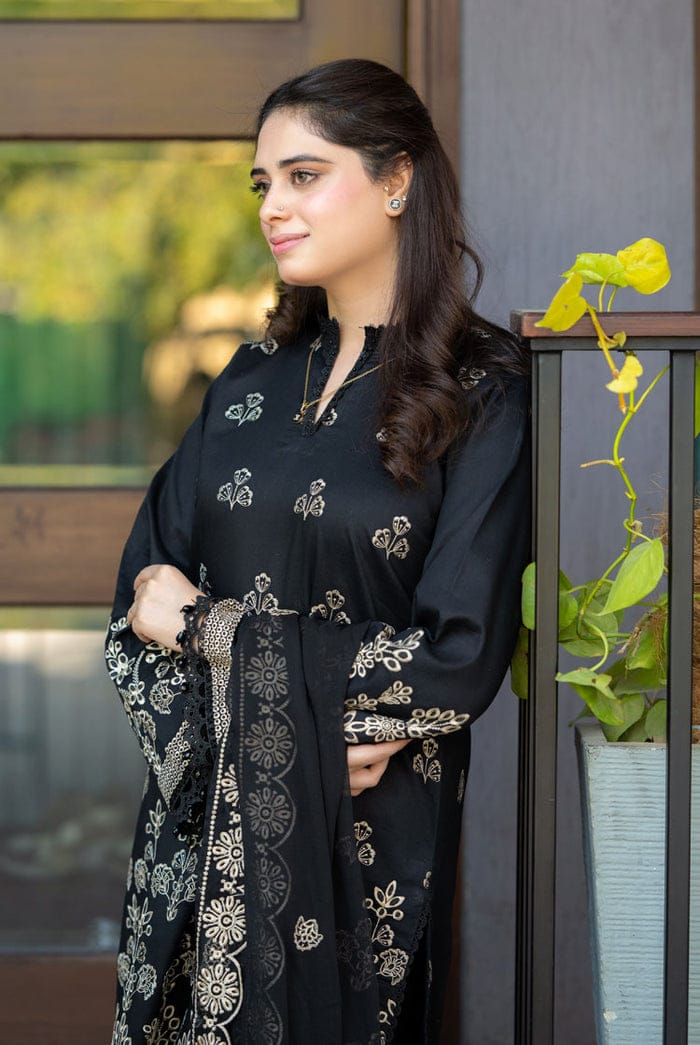 Roohi Black
