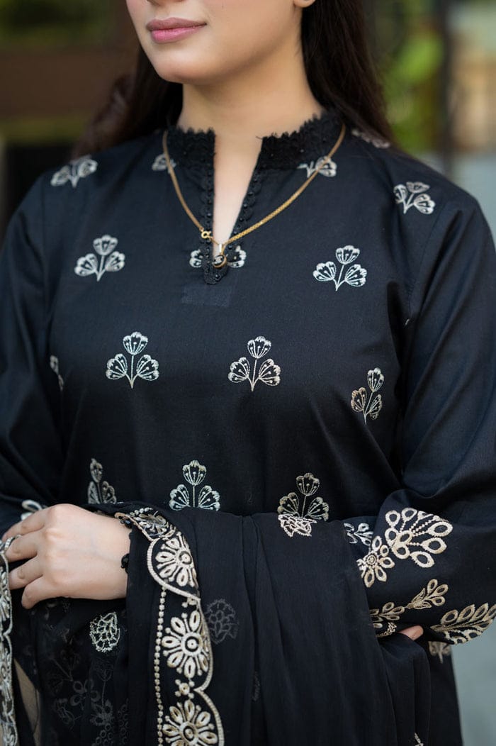 Roohi Black
